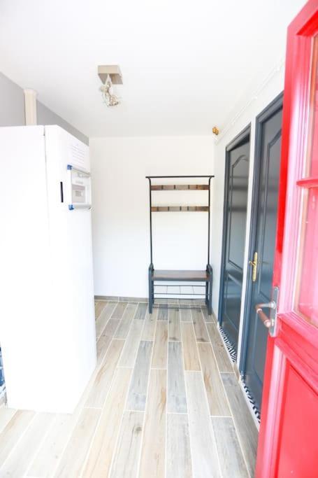 F3 80 M2 Longere Plain Pied Au Centre Auxonne. Villa ภายนอก รูปภาพ
