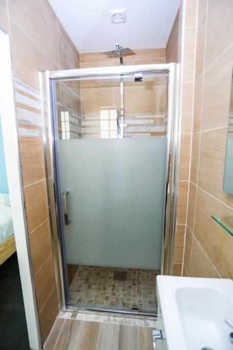 F3 80 M2 Longere Plain Pied Au Centre Auxonne. Villa ภายนอก รูปภาพ