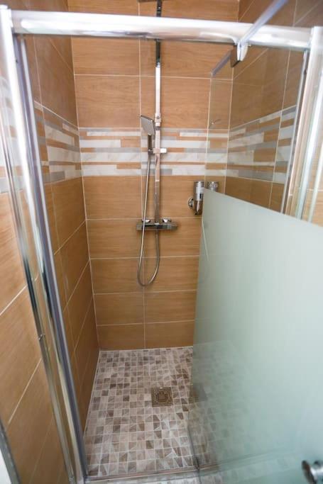 F3 80 M2 Longere Plain Pied Au Centre Auxonne. Villa ภายนอก รูปภาพ